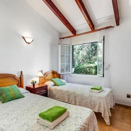 Binibequer Vell Sleeps 6 Pool Air Con Wifi Vila *